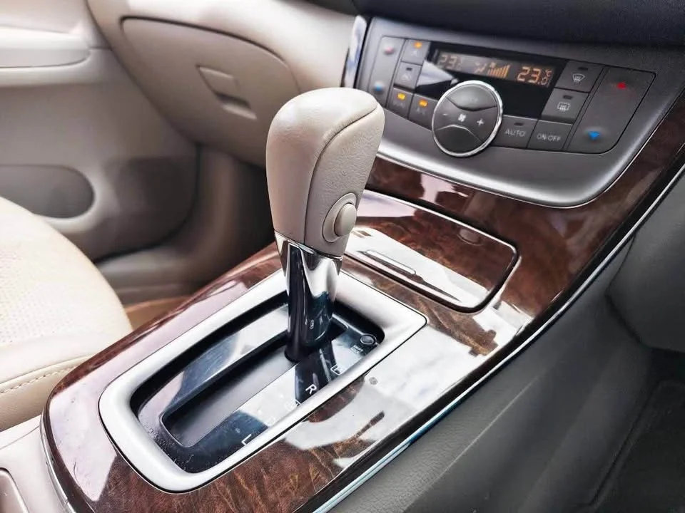 2012 Nissan Sylphy III (B17) 3