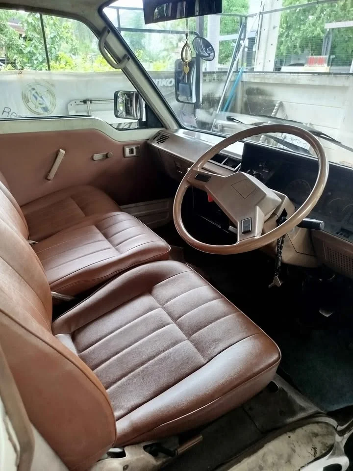 1984 Toyota Commuter III 2