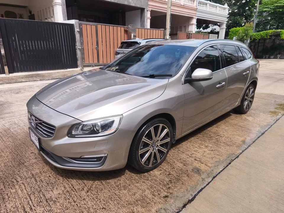 2015 Volvo V60 I 2