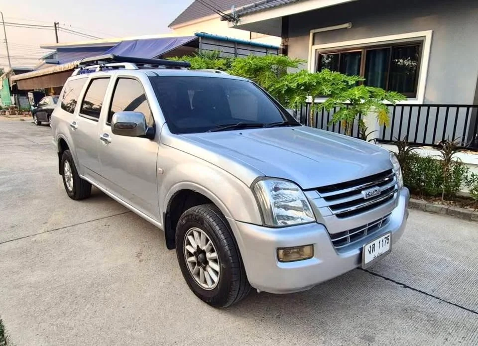 2005 Isuzu  TR Adventure Master II 3
