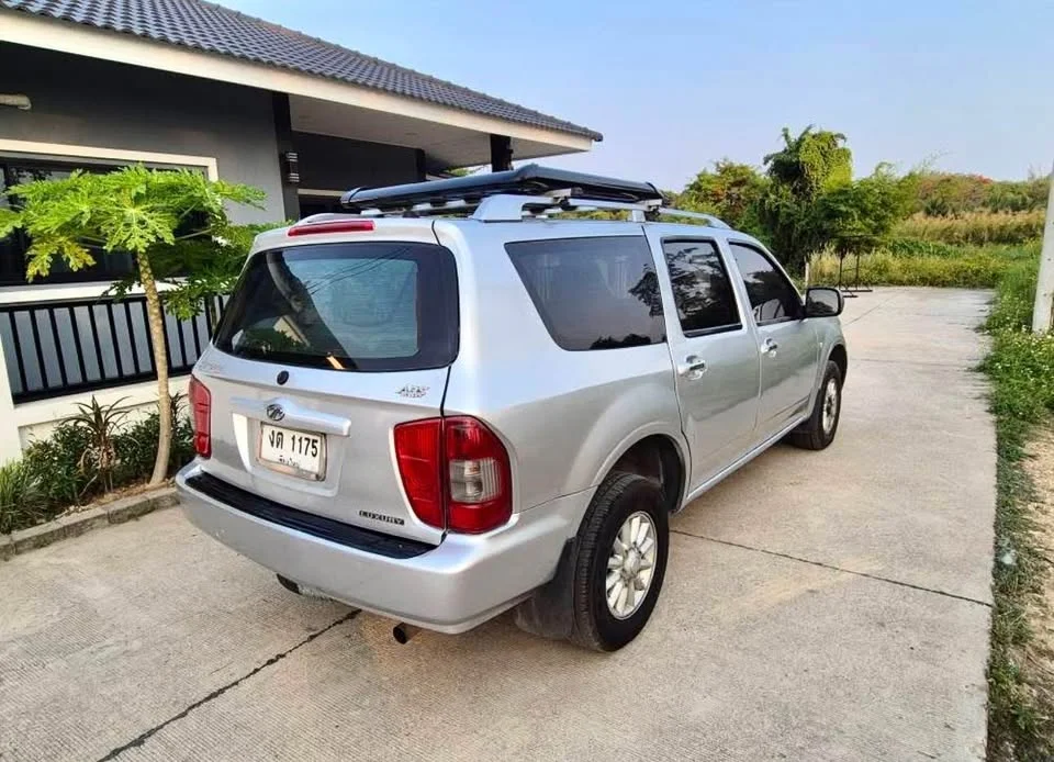 2005 Isuzu  TR Adventure Master II 2