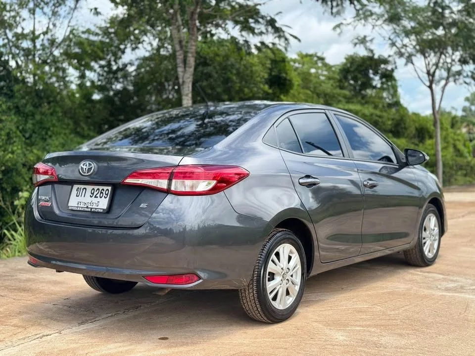 2020 Toyota Yaris ATIV III 3