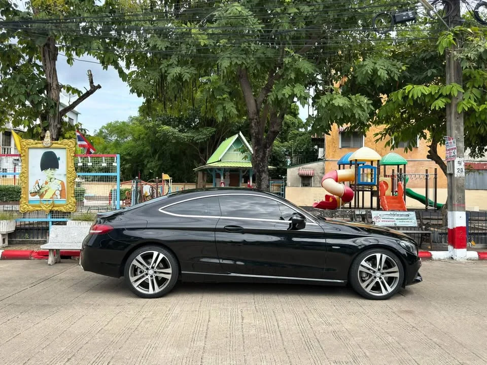 2016 Benz C-Class C205 3