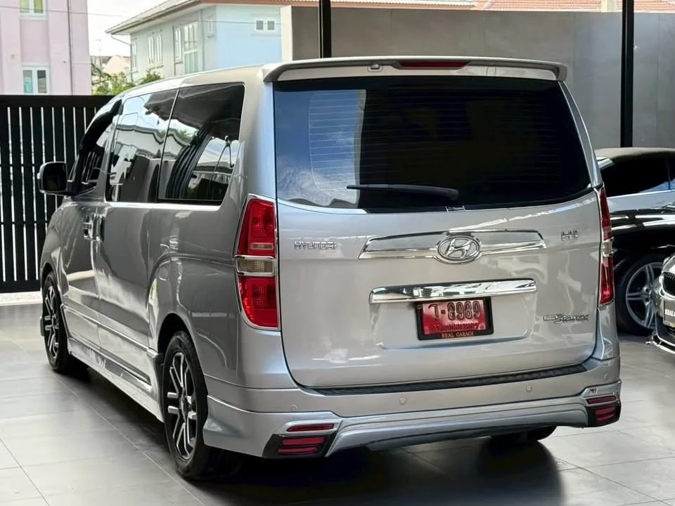 2011 Hyundai H-1 II 2