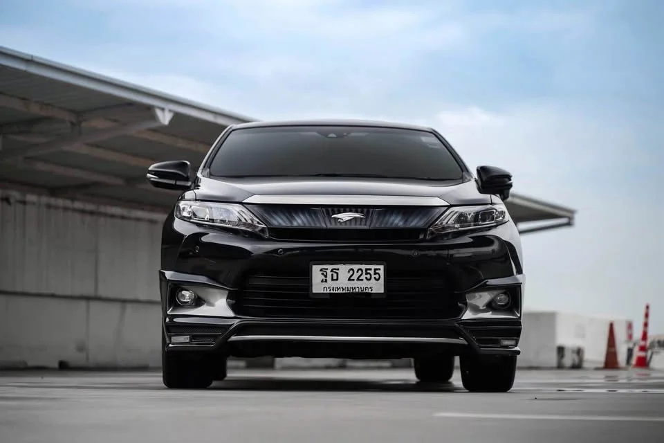 2015 Toyota Harrier III 2