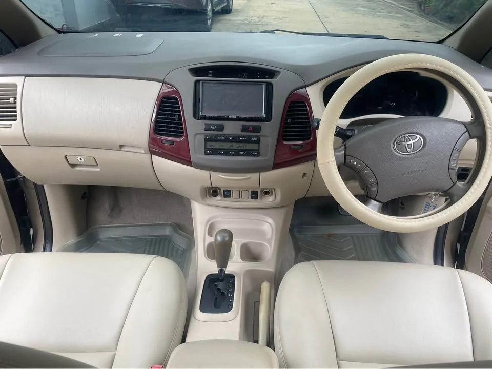 2005 Toyota Innova I 3