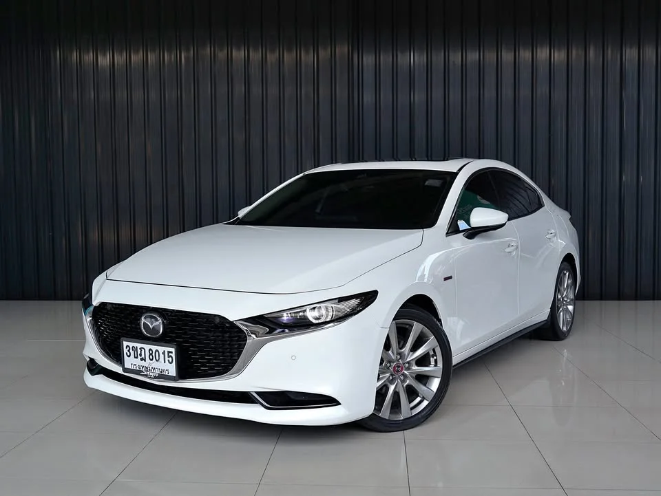 2022 Mazda 3 IV 3