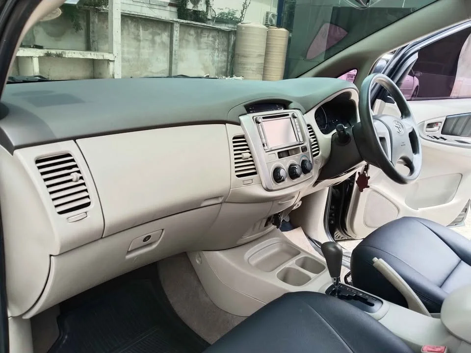 2012 Toyota Innova I 3