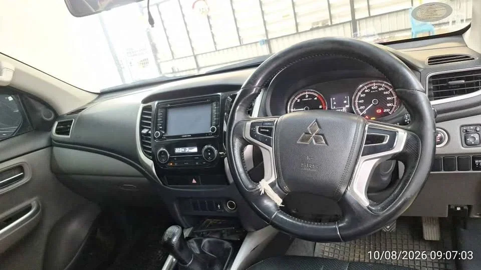 2017 Mitsubishi Triton V 3