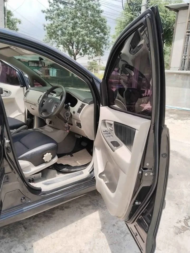 2012 Toyota Innova I 3