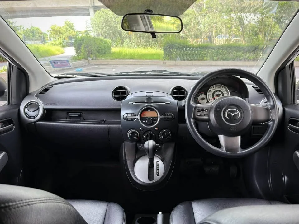 2011 Mazda 2 II 3