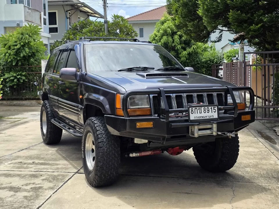 1997 Jeep Grand Cherokee ZJ 2
