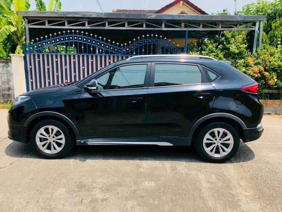 2017 MG GS 2