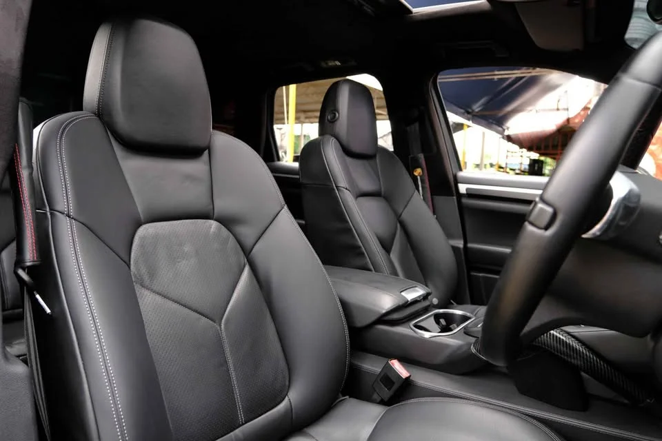2010 Porsche Cayenne II 3