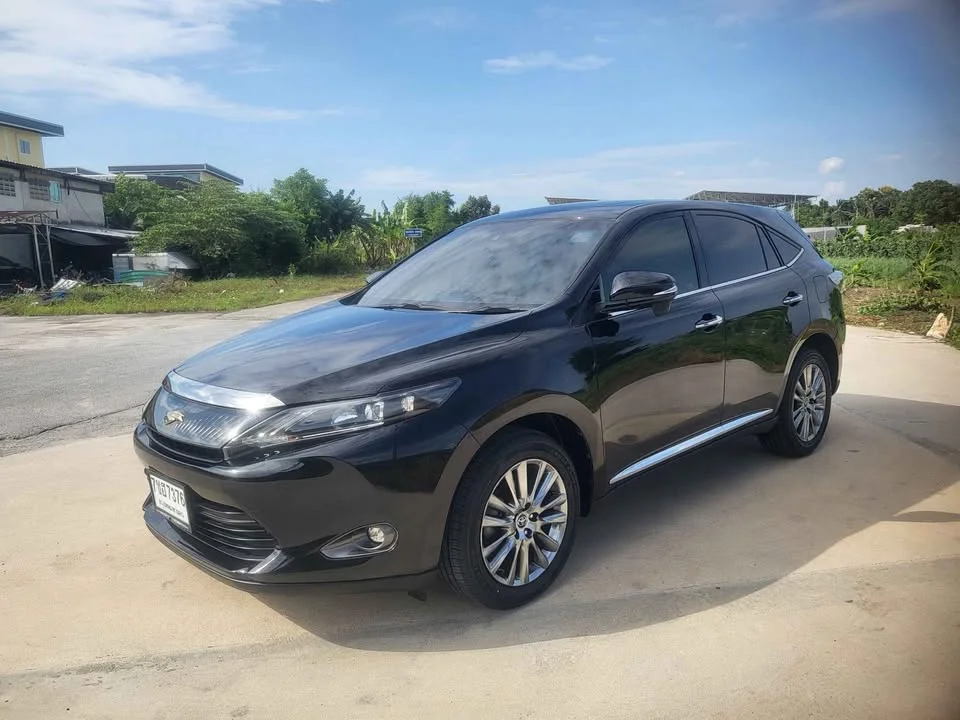 2015 Toyota Harrier III 3