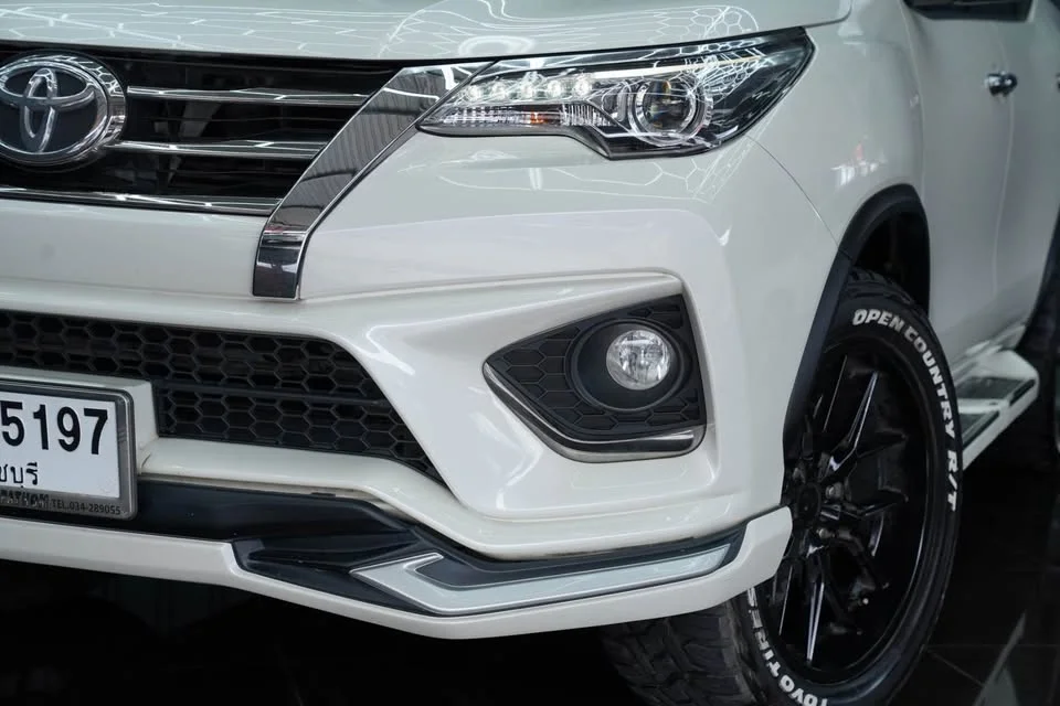 2017 Toyota Fortuner II 3