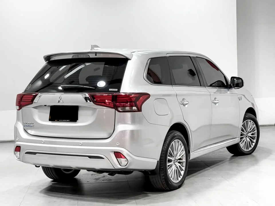 2020 Mitsubishi Outlander III 3