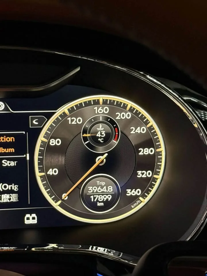 2023 Bentley Flying Spur III 2