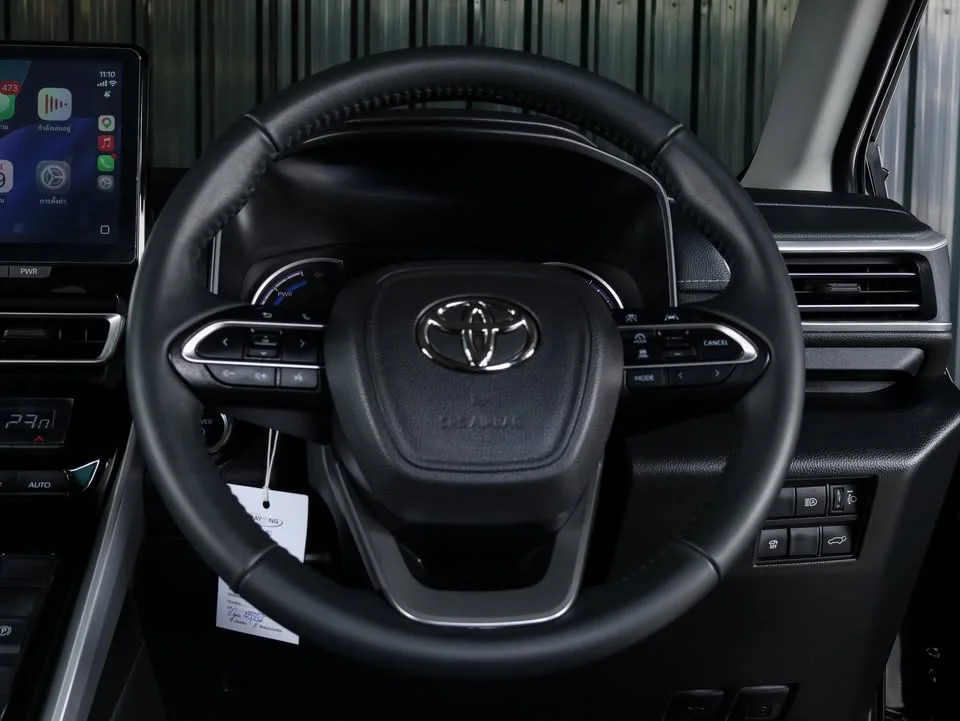 2025 Toyota Innova III 2