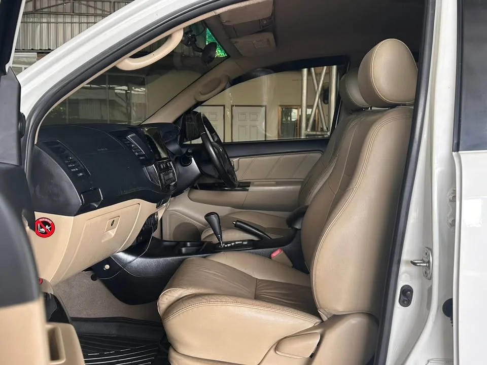 2013 Toyota Fortuner I 2