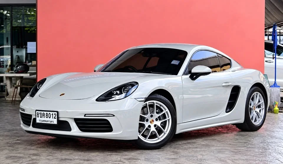 2022 Porsche 718 Boxster and Cayman IV 3