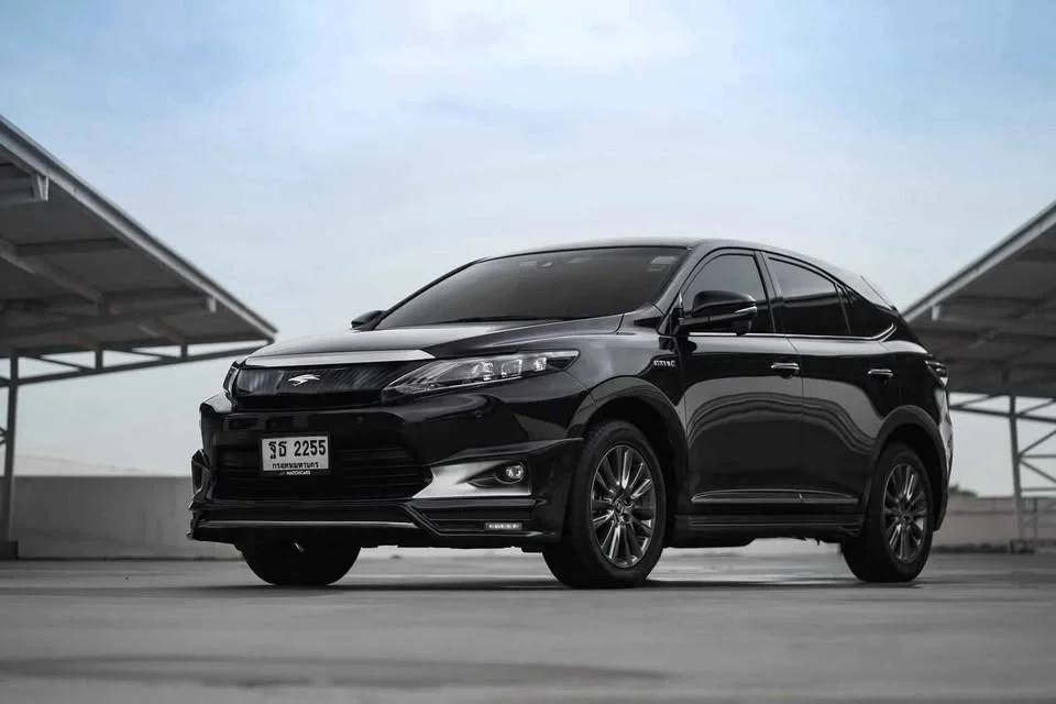 2015 Toyota Harrier III 3
