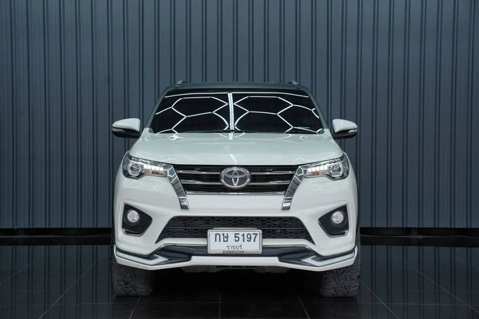 2017 Toyota Fortuner II 2