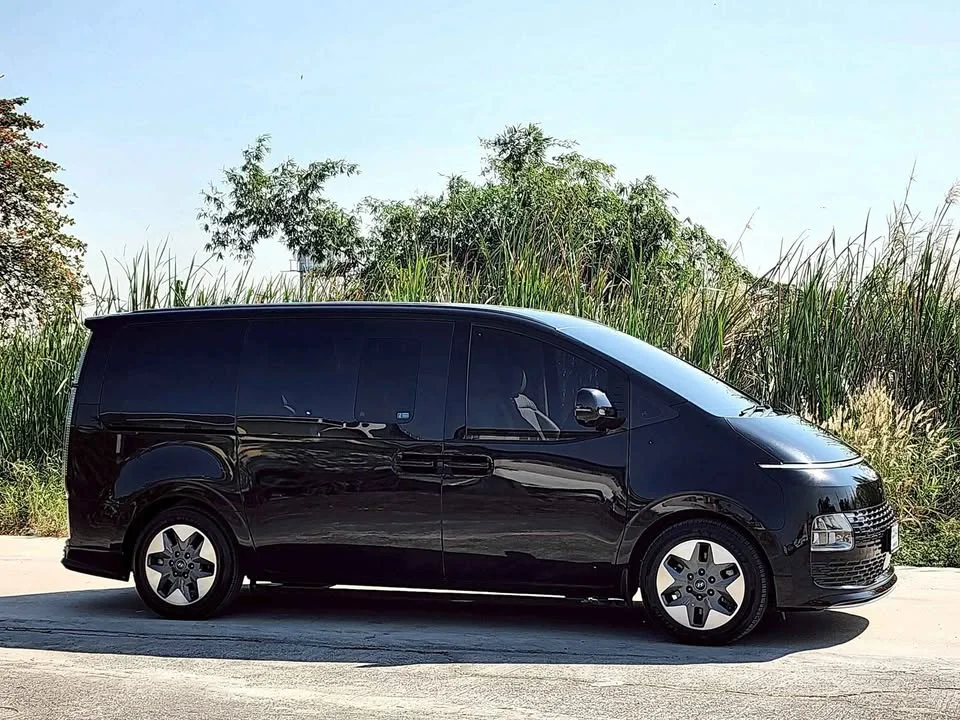 2021 Hyundai Staria US4 3