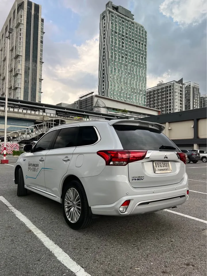 2020 Mitsubishi Outlander III 3