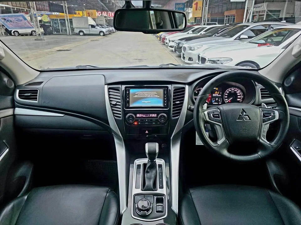 2015 Mitsubishi Pajero Sport III 3