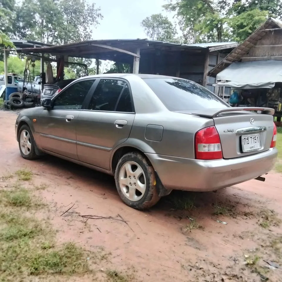 2004 Mazda 323 VIII 2