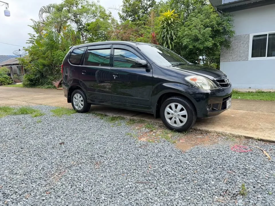 2012 Toyota Avanza I 3