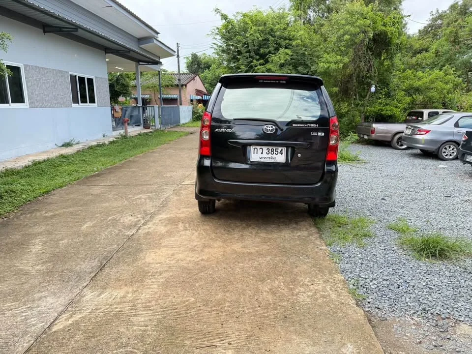 2012 Toyota Avanza I 2