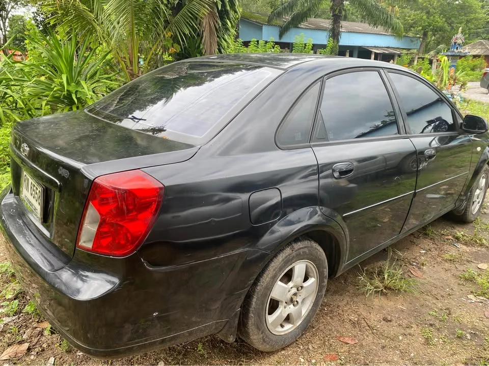 2004 Chevrolet Optra 3