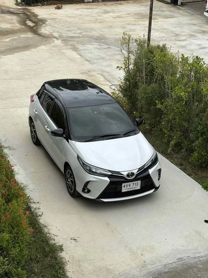 2021 Toyota Yaris III 2
