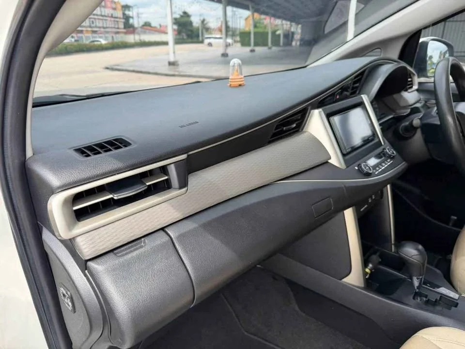 2016 Toyota Innova II 3