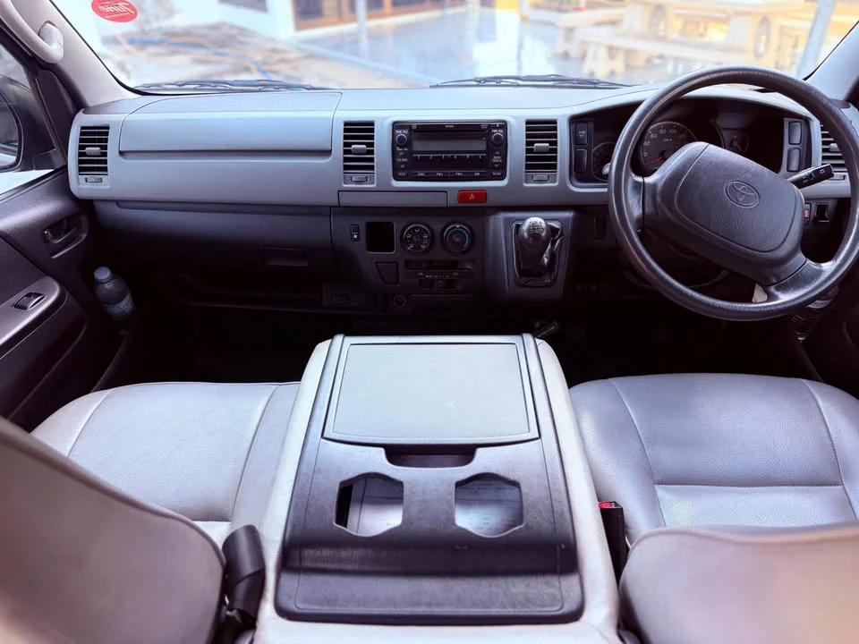 2011 Toyota HiAce V (H200) 3