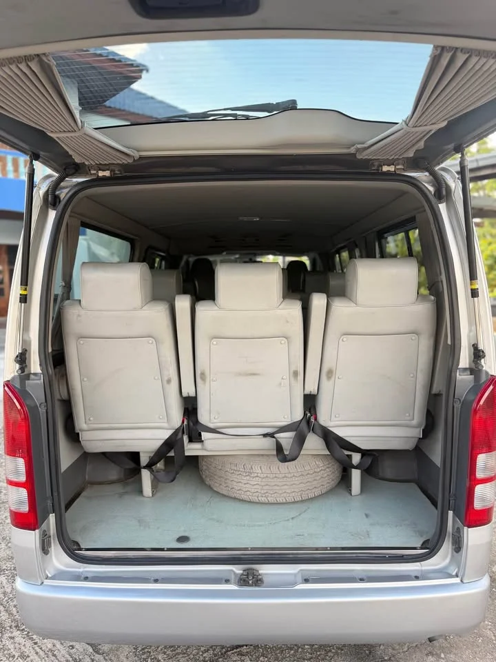 2011 Toyota HiAce V (H200) 2