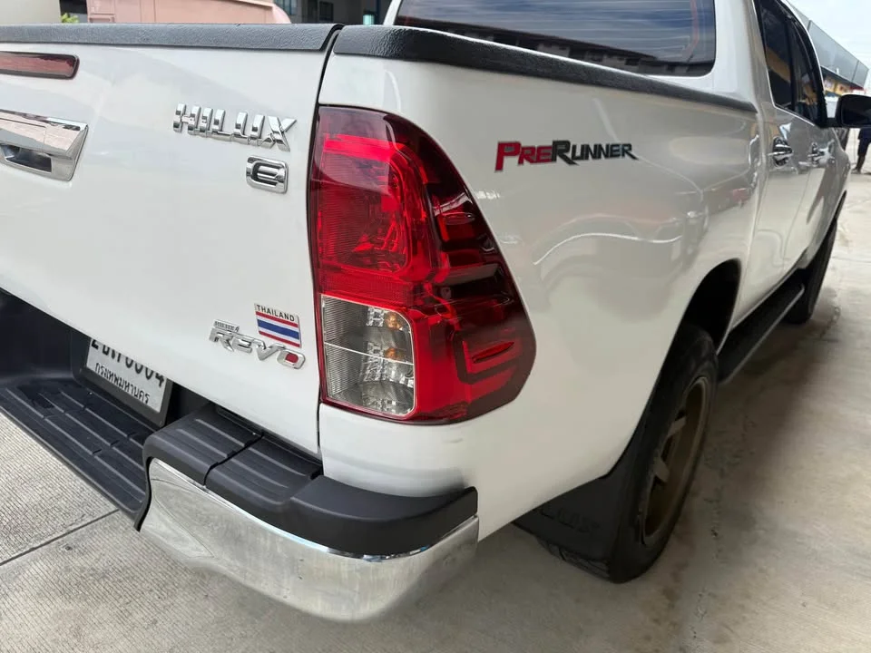 2019 Toyota Hilux VIII 3