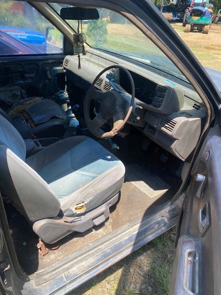 1995 Isuzu TFR III 3