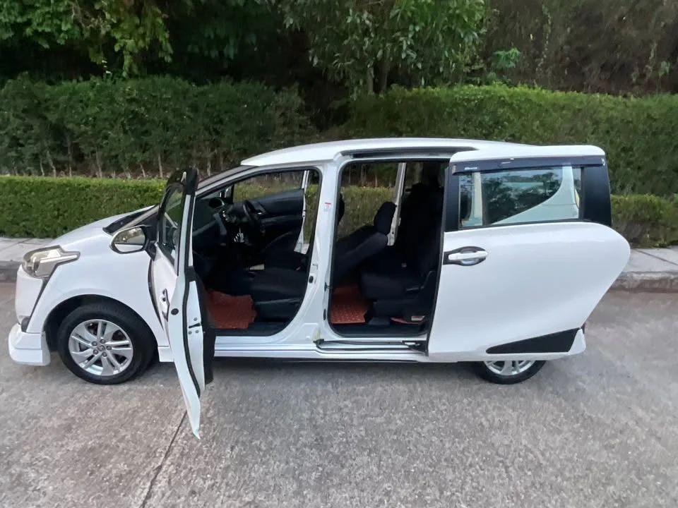 2018 Toyota Sienta II 2