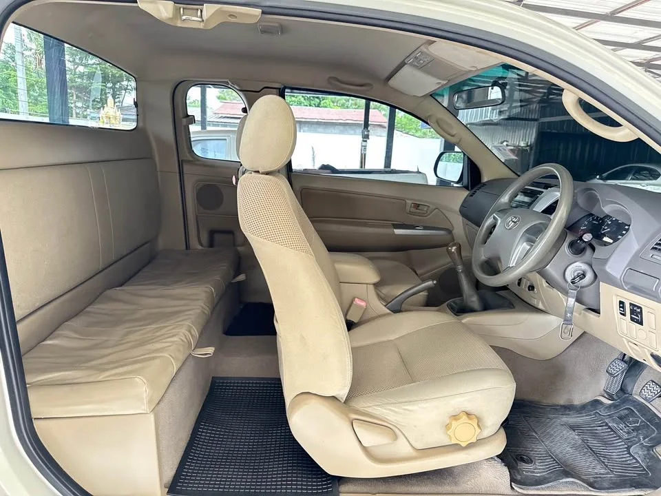 2011 Toyota Hilux VII 3