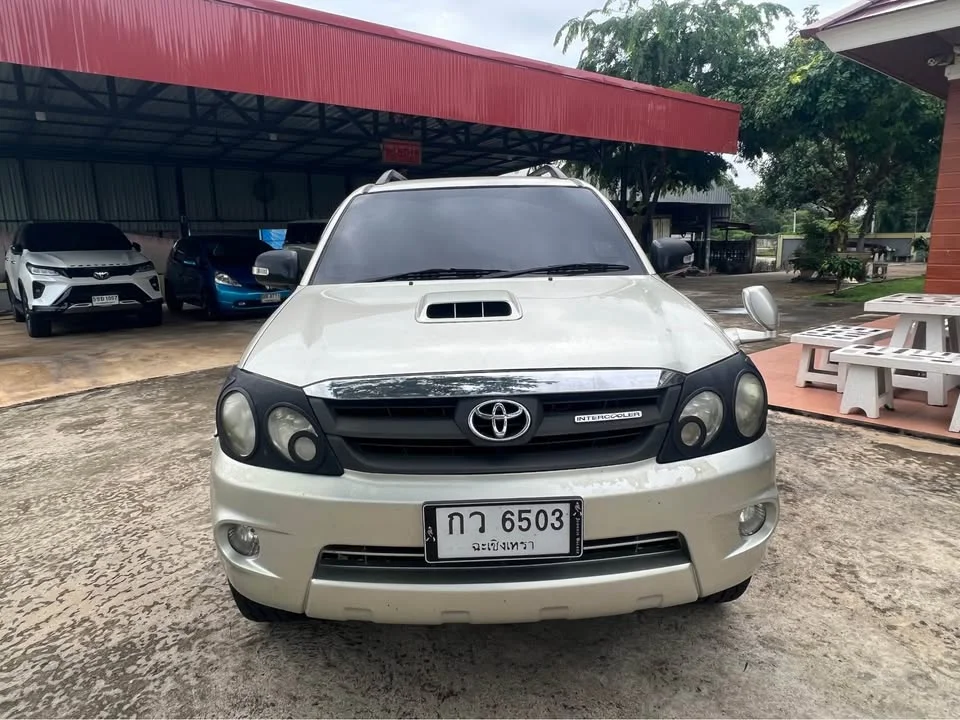 2006 Toyota Fortuner I 3