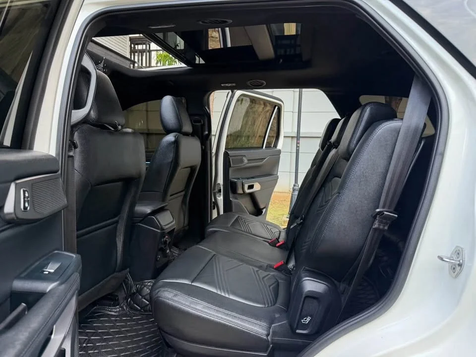 2024 Ford Everest III 2
