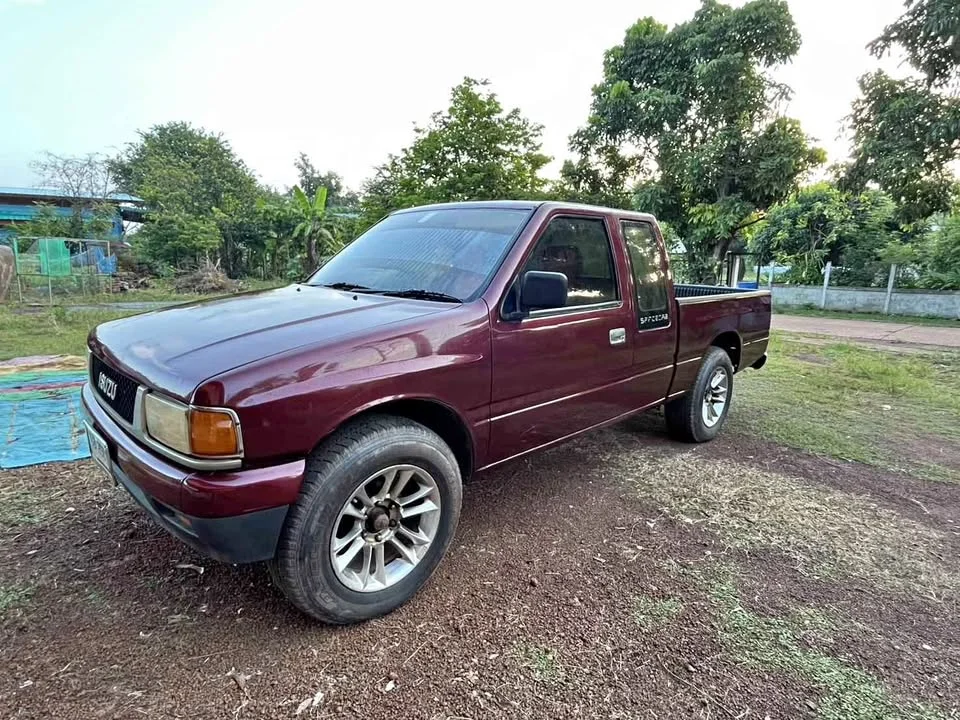 1993 Isuzu TFR III 2