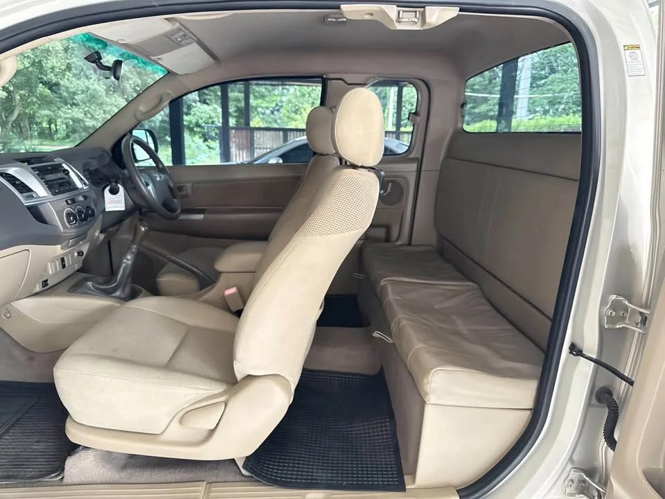 2011 Toyota Hilux VII 2