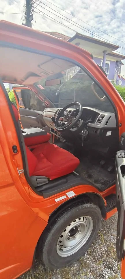 2010 Toyota HiAce V (H200) 3