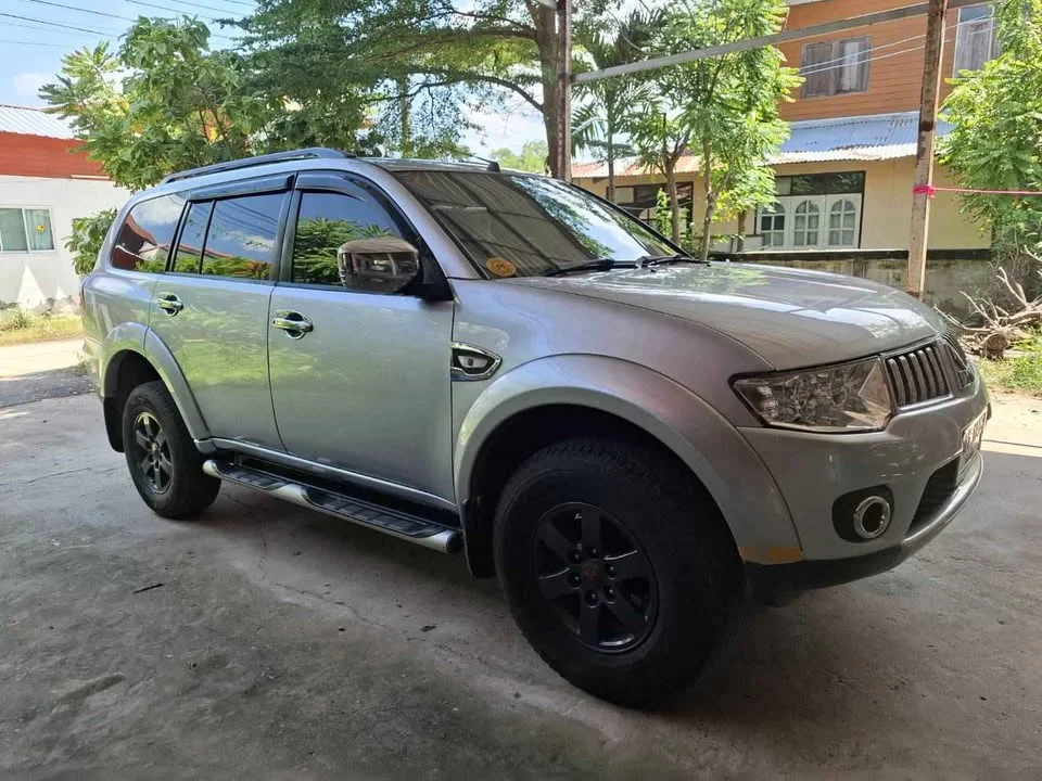 2011 Mitsubishi Pajero Sport II 3