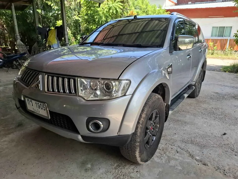 2011 Mitsubishi Pajero Sport II 2
