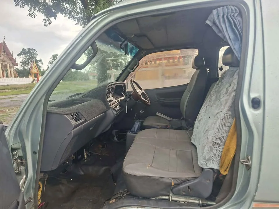 1996 Toyota Commuter IV (H100) 3